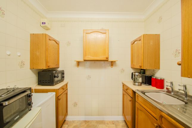 Flat 23, Burnards Court, Berrycoombe Road, Bodmin photo 4