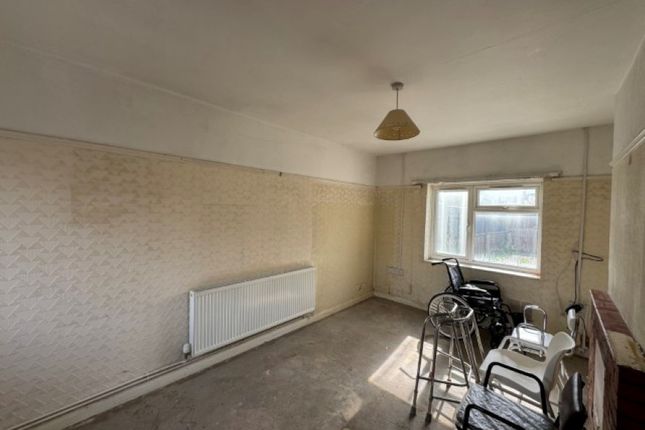 71 Wisbech Road, King's Lynn photo 3
