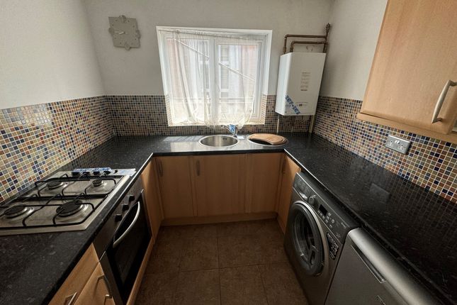 Flat for sale in North Parade, Horsham