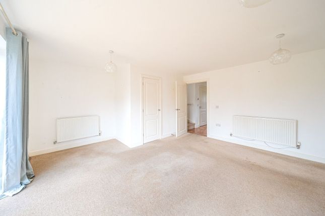 Wyndham Drive, Romsey photo 4