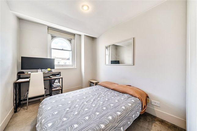 Flat A, 63, Holland Park, London photo 4