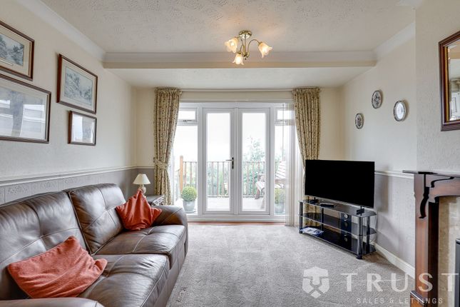 47 Pennine Road, Dewsbury photo 4