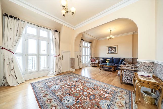 Flat 23, Blomfield Court, London photo 2