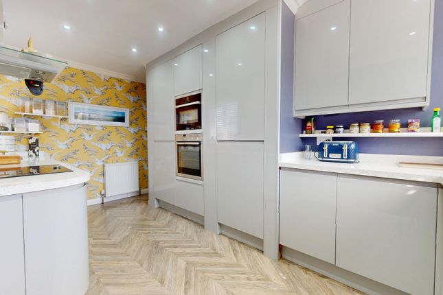 9 Graylands, High Rickleton, Tyne and Wear photo 2