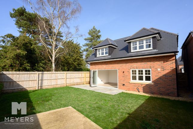 27b, Oaks Drive, Ringwood photo 3