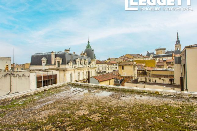 Thumbnail Villa for sale in Angoulême, Charente, Nouvelle-Aquitaine