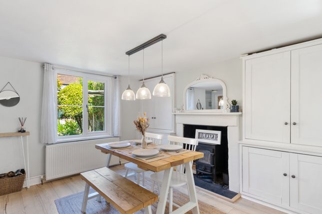 1 Portland Square, Hill Brow Road, Liss photo 4