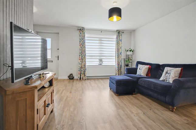 36, Wagtail Way, Kettering photo 4