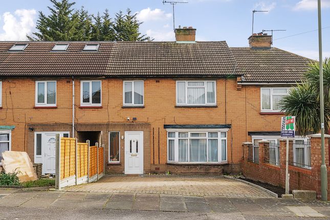 Terraced house for sale in Fairmead Crescent, Edgware, Greater London.