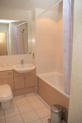 Apt 707, Imperial Point, The Quays, Salford photo 5