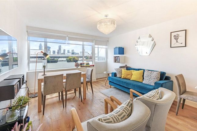 2-bed flat on 79 Gilbert House,, Churchill Gardens, UK, £475,000
