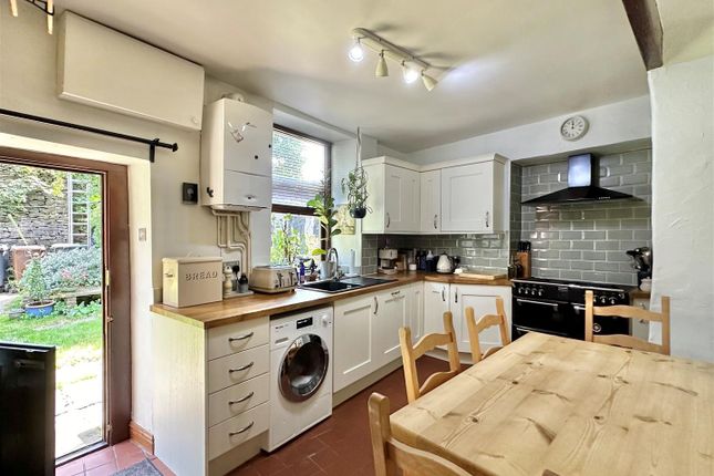 38, Glossop Road, High Peak photo 3