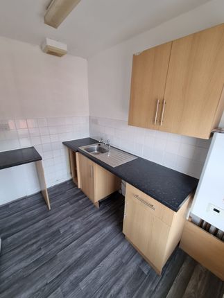 12 Flat 3,, Windsor Road, Liverpool photo 3