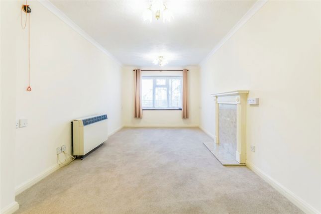 Flat 14, Tudor Court, 210, Main Road, Westerham photo 2