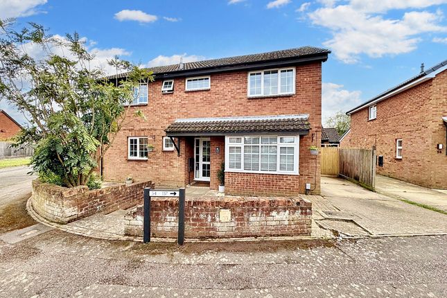 Detached house for sale in Norris Close, Abingdon
