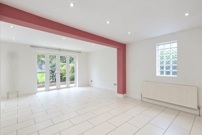2, Bellfield Avenue, Harrow photo 3