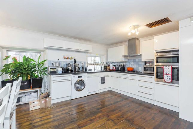 Flat for sale in Adelaide Road, London