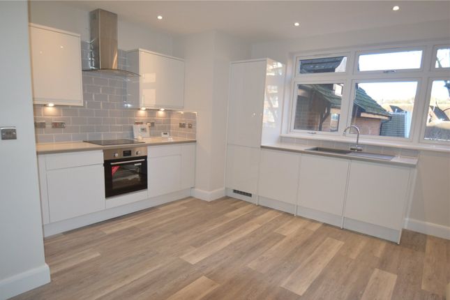 Thumbnail Flat to rent in Whytecliffe Road South, Purley