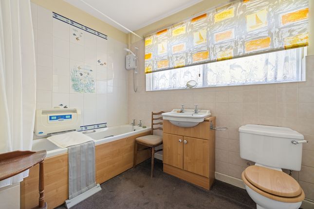 16, Stapleton Court, Aldwick, Bognor Regis, West Sussex photo 4
