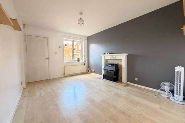 8, Sutton-in-Ashfield photo 3