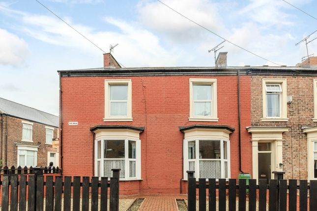 Charming Traditional Terraced House With A Neat Br...