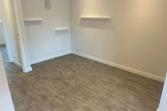 4, Ringwood photo 5