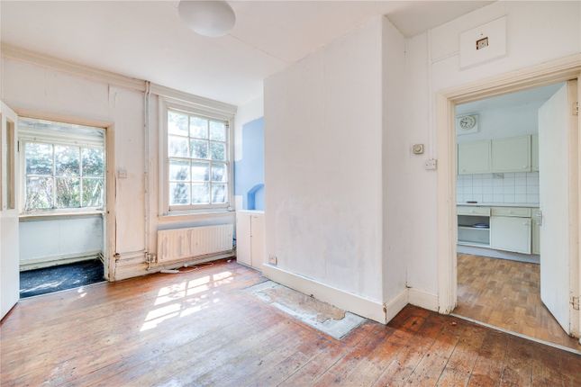 End terrace house for sale in Munster Road, Fulham