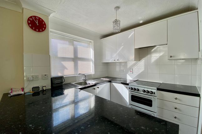 13a, Grey Willow Gardens, Ashford photo 4
