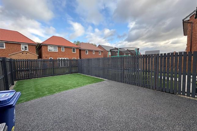 25, Riverside Lane, DONCASTER photo 3