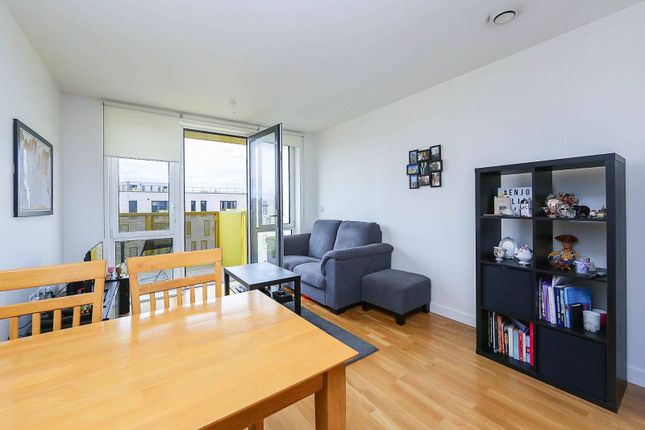 Thumbnail Flat to rent in Killick Way, Mile End, London