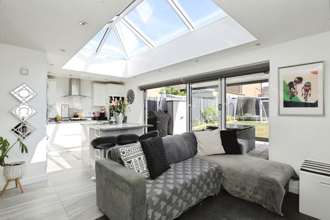 8, Borrowdale Close, Cheshire photo 3
