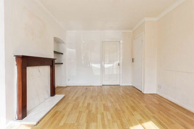 18, Broom Hall Grove, Birmingham photo 4