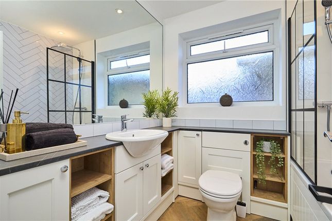 8, Derry Hill Gardens, Ilkley photo 4