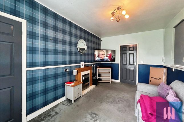 69, Coule Royd, Huddersfield photo 4