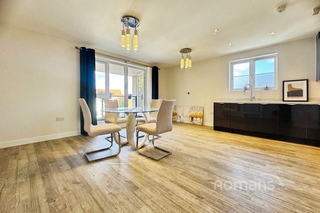 8, Crane House, Blackwater photo 4