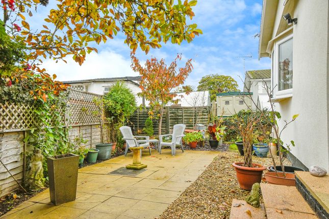3, Cannons Drive, Lechlade photo 3