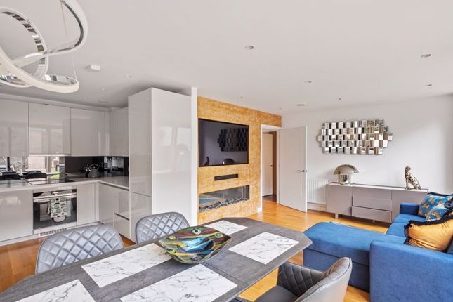 Flat 1, 20 Fergusson Mews, London photo 3