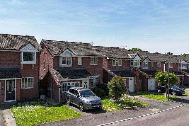 220, Great Meadow Road, Bristol photo 2