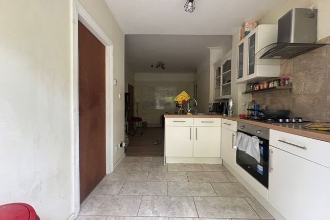 10, Larnach Road, London photo 3