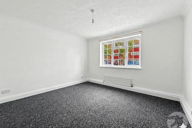 7, Merino Place, Sidcup photo 4