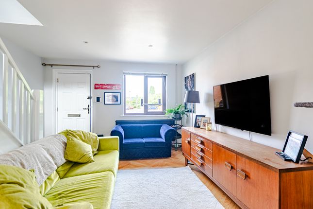 19, Bainbridge Drive, Selby photo 4