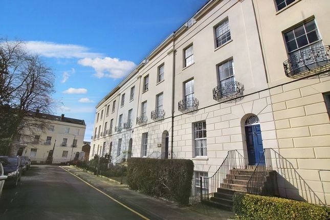 Thumbnail Flat to rent in Brunswick Square, Gloucester