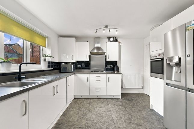 Gwern Close, Cardiff photo 3