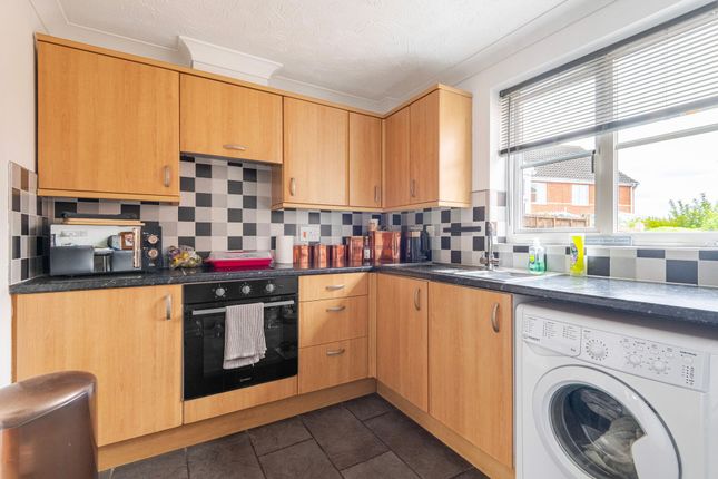 2 Rio Close, Lowestoft photo 4