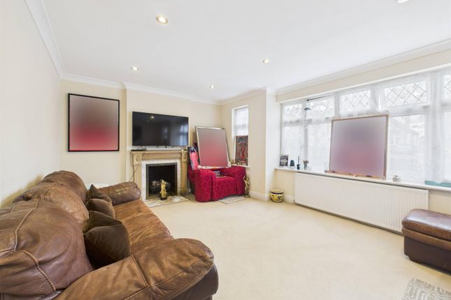 11, Windmill Hill, Ruislip photo 2
