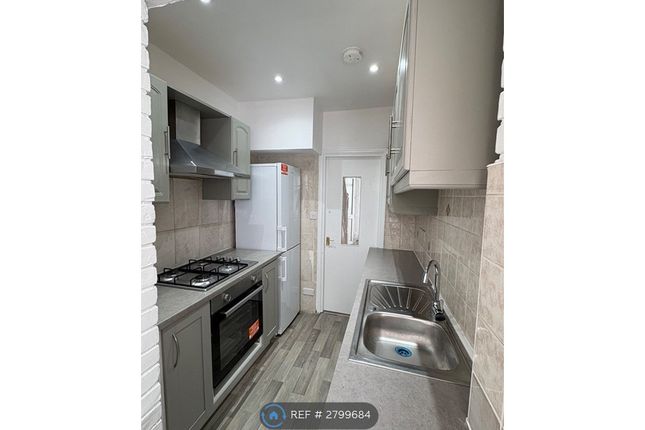 Turner Road, Edgware photo 4