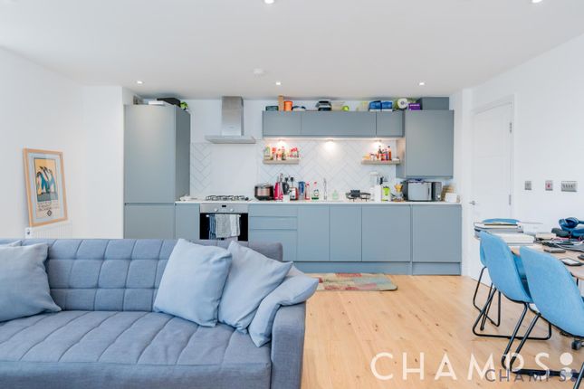 Flat 6, Higgins House, 161 St James’s Road, Bermondsey, London photo 3