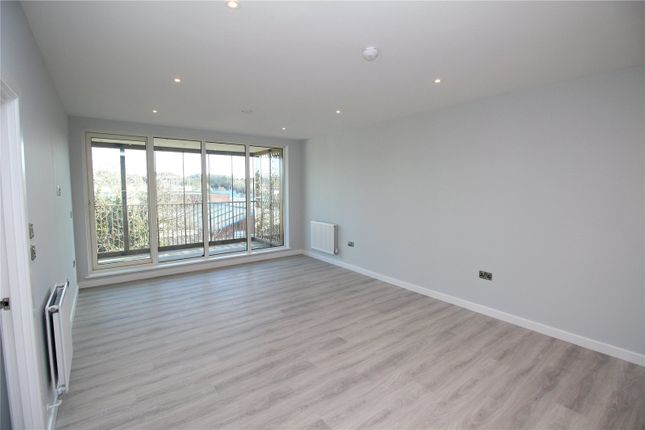 Thumbnail Flat to rent in Park View, 30 Radford Way