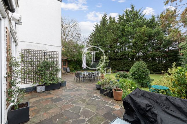 4, Ridge Close, London photo 3