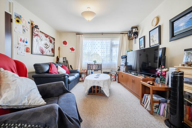 28 Broughton Close, Taunton photo 2